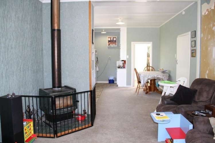 6 Erskine Street Tuatapere_4