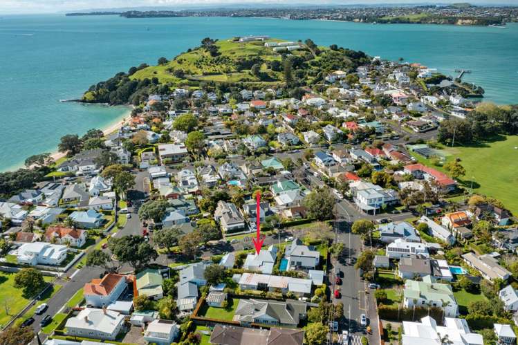 6 Eton Avenue Devonport_28