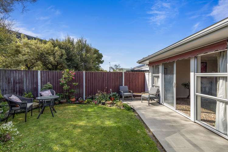 2/4 Gothic Place Ilam_14