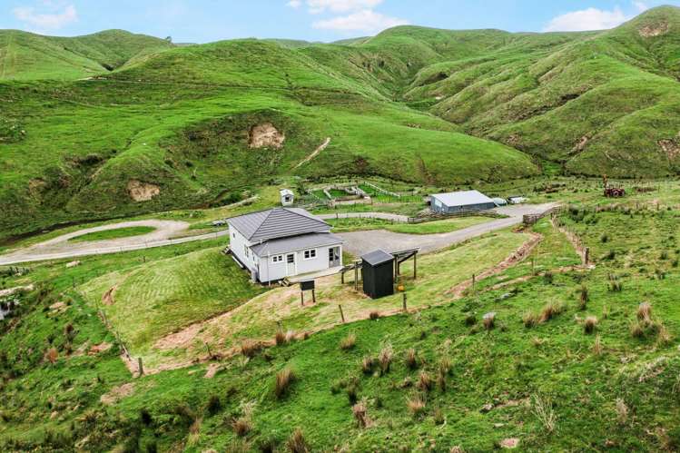 193 Barrells Road Pahiatua_16