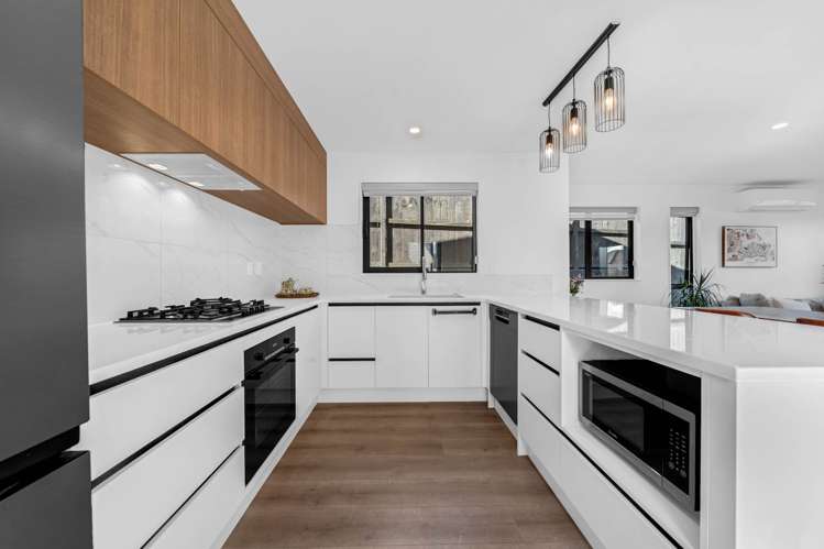 82E White Swan Road Mt Roskill_10