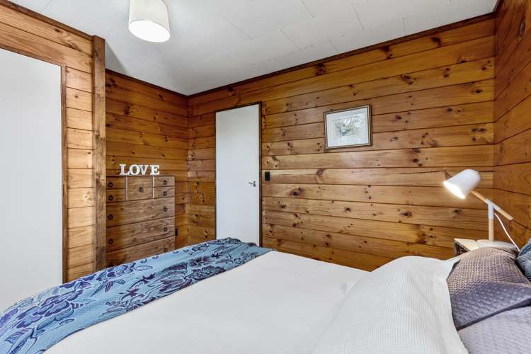 18 Oaklands Grove Clouston Park_11