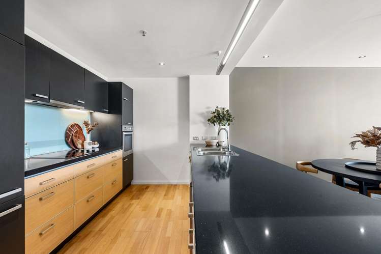 D104/14 West Quay Ahuriri_2