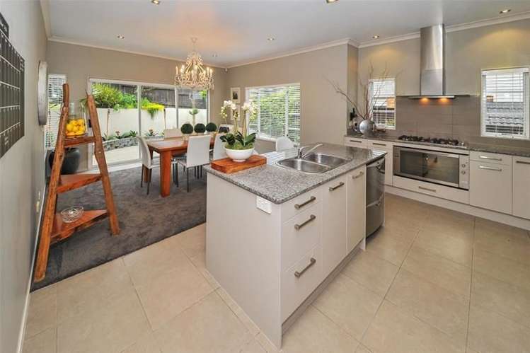 5 Chateau Rise Flat Bush_10