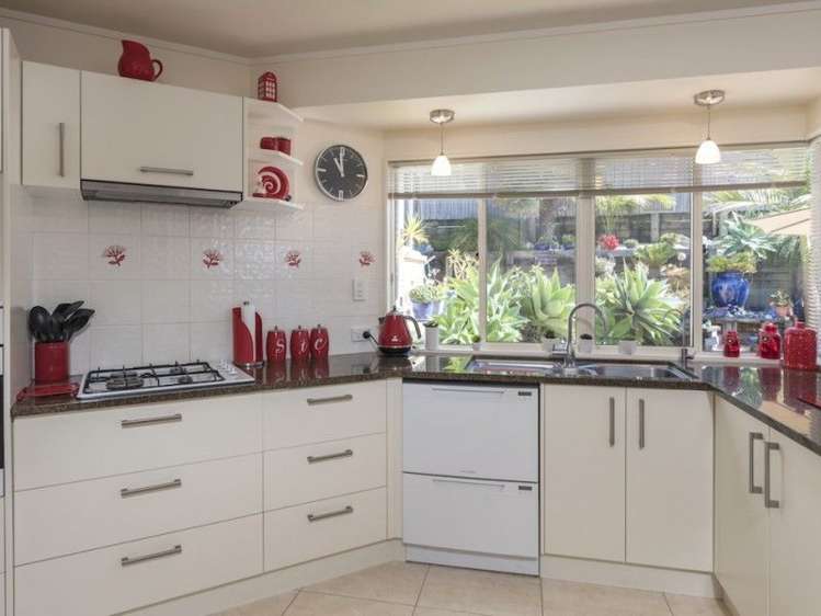 32 Kath Hopper Drive Orewa_5