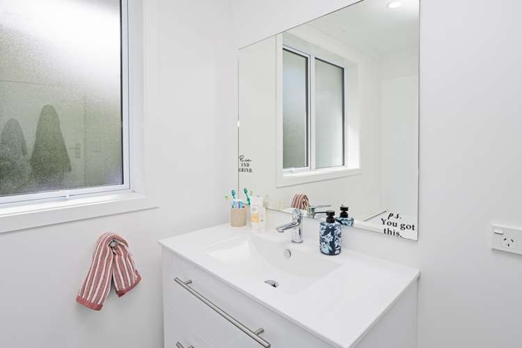 158 Bamborough Street Richmond_10