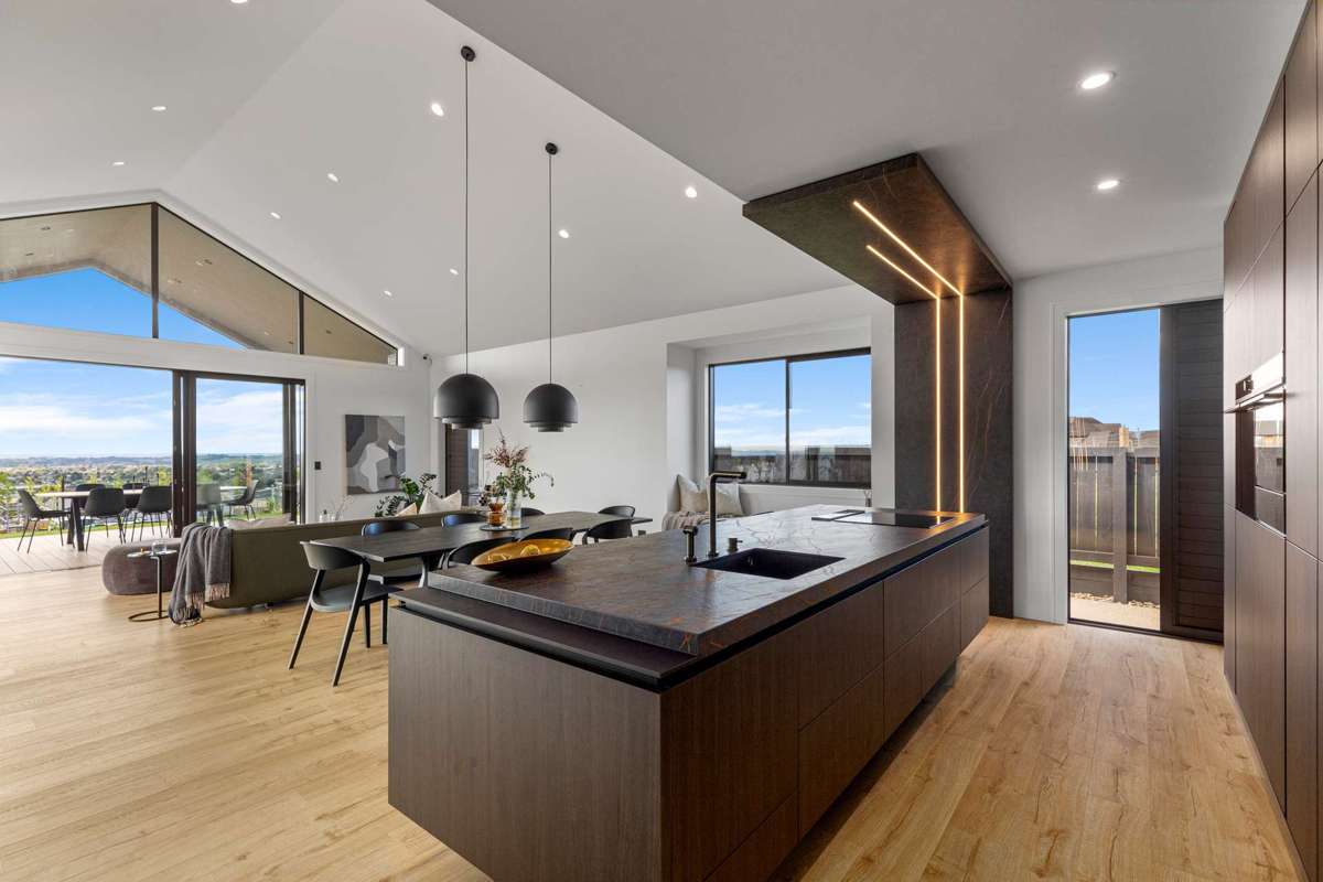 293 Kitchener Road_2