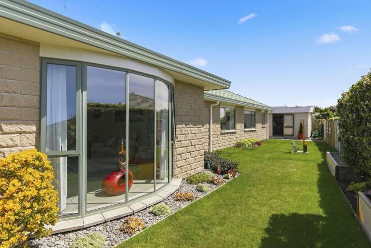 100 Milne Drive Paraparaumu_34