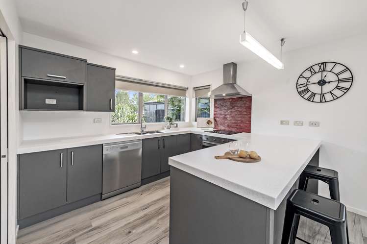 25 Ferdinand Terrace Yaldhurst_12