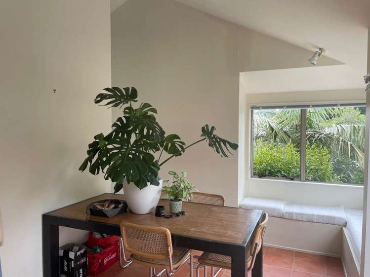 2/32 Seaview Road Castor Bay_6