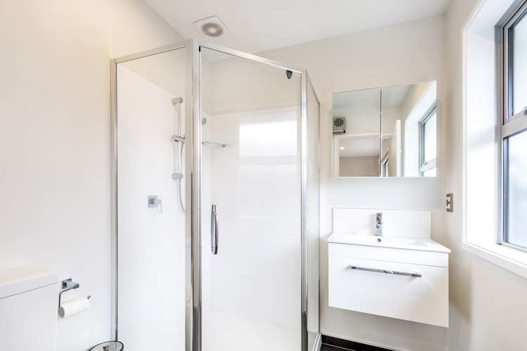 1 Robert Duncan Road Belfast_8