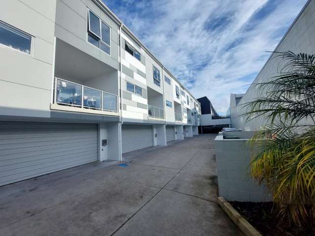 8/521 Anglesea Street 10463_1