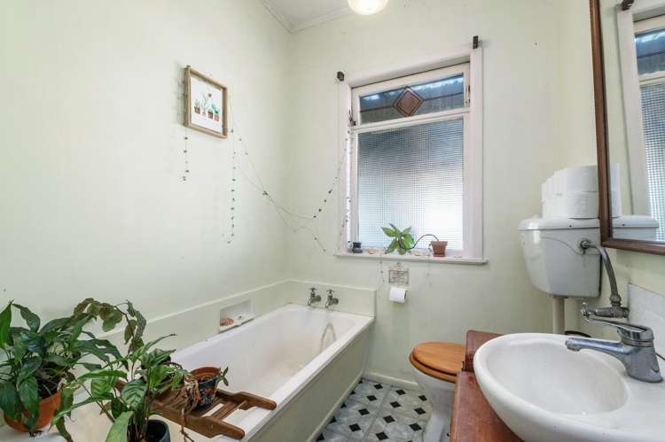 102a Clayton Road Mangakakahi_13