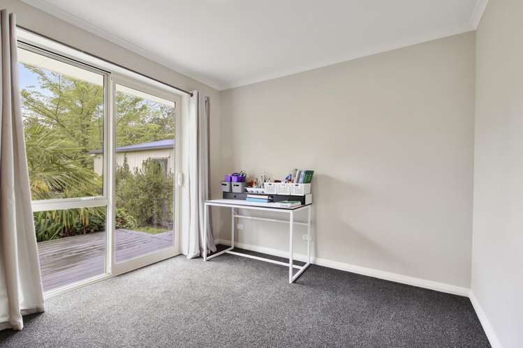 43 Bruces Road Sefton_24