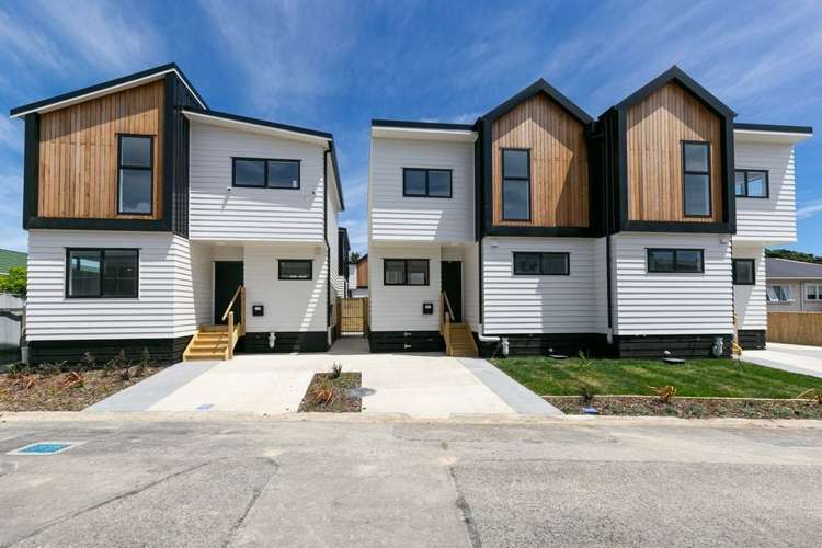 6 Woodcarver Lane Titahi Bay_9