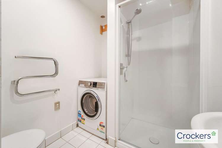 1502/53 Cook Street 10015_6