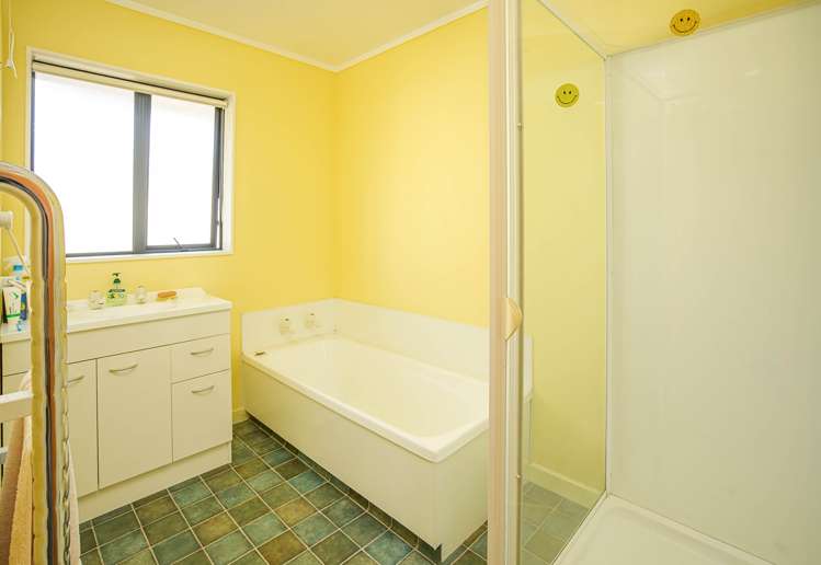 74 Kingsford Drive Stoke_12