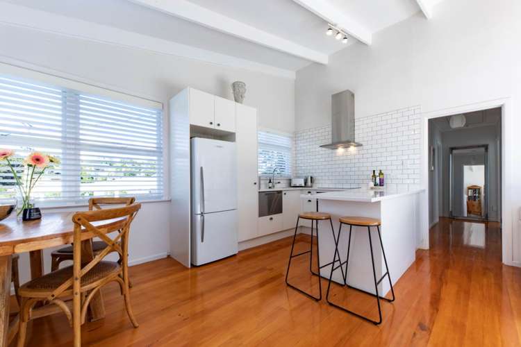 93 Atkinson Road Titirangi_6