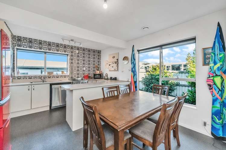 2/20 Penwood Street Russley_6