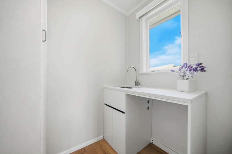 33 Chippendale Crescent Birkdale_11