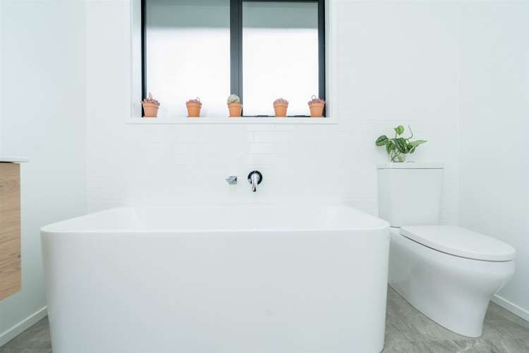 16 Trewern Avenue Chartwell_13