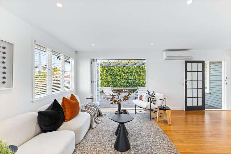 8 Waipani Road Te Atatu Peninsula_10