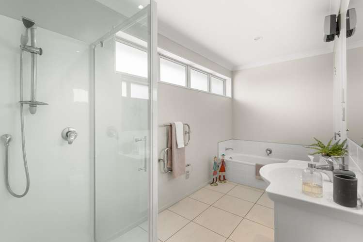 17 Longspur Avenue Wigram_16