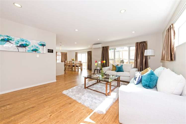 72a West Coast Road Glen Eden_3