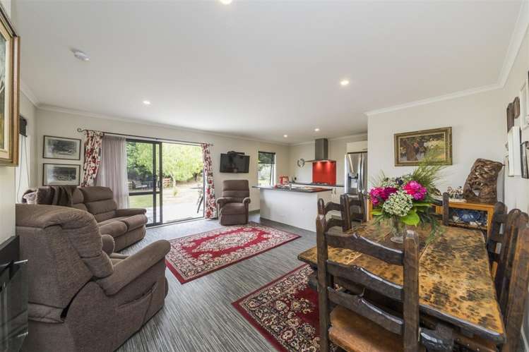 15d Aitken Street Bulls_15