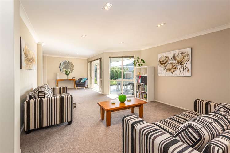 2 Shearwater Drive Woolston_8