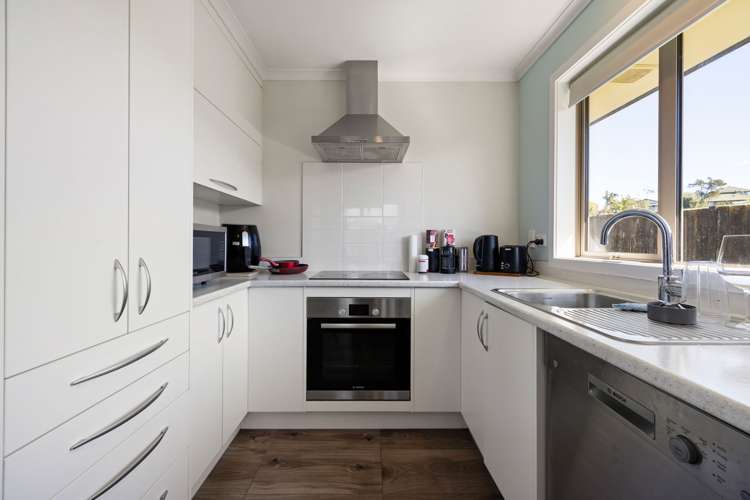 8 and 8A Bartholomew Drive Nawton_13