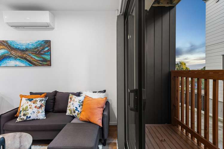12b Woodhouse Place West Harbour_13
