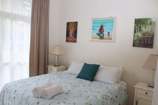 Fully Furnished Home- Modern Country Living