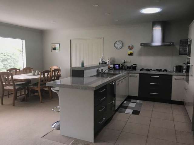 18 Pine Harbour Parade Beachlands_2