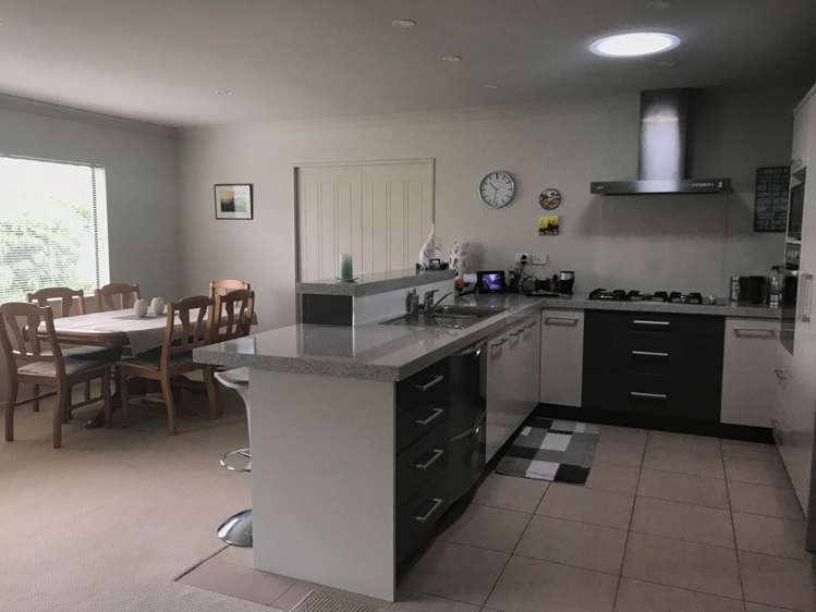 18 Pine Harbour Parade Beachlands_2