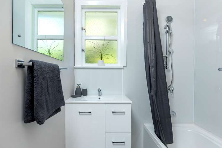 12 Angle Street Picton_16