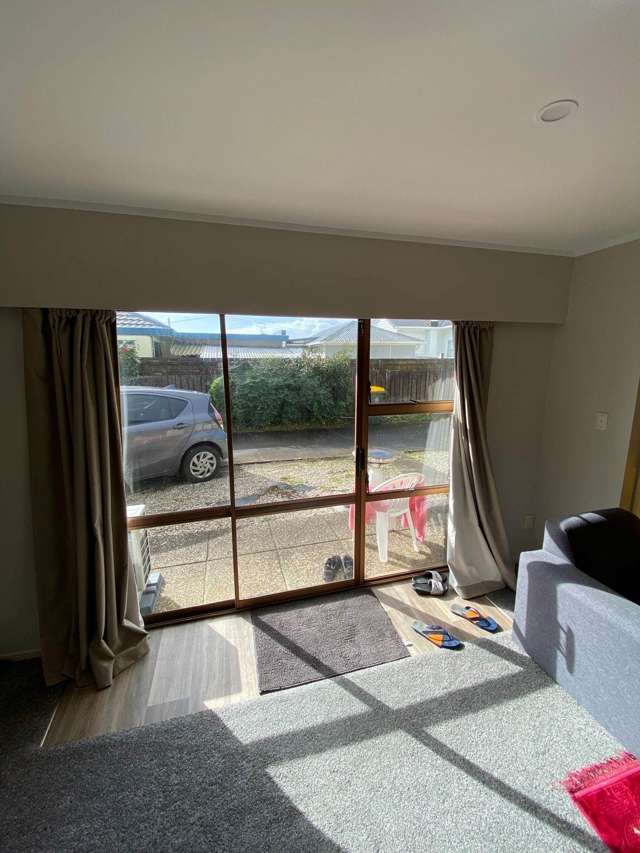 2/68 Victoria Road Papatoetoe_3