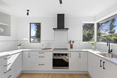 201 Holborn Drive_2