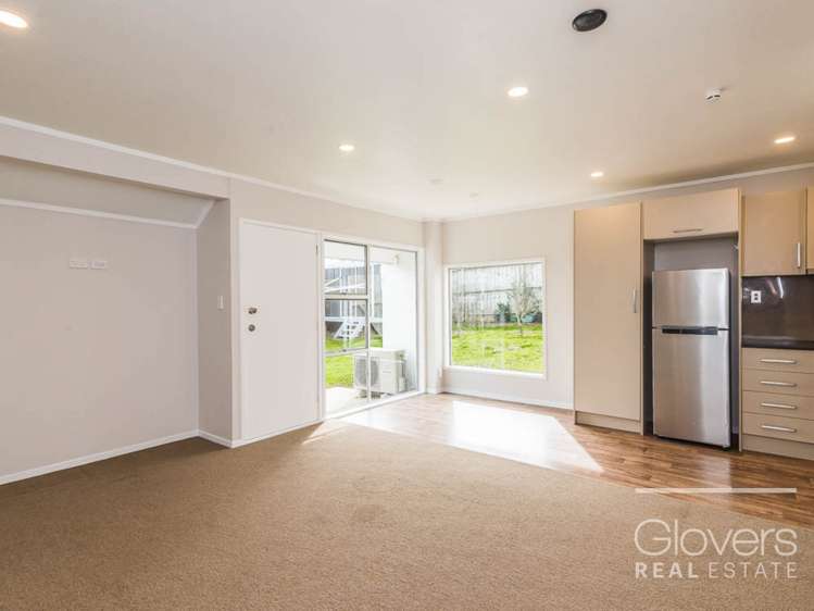 1/108 West Coast Road Glen Eden_2