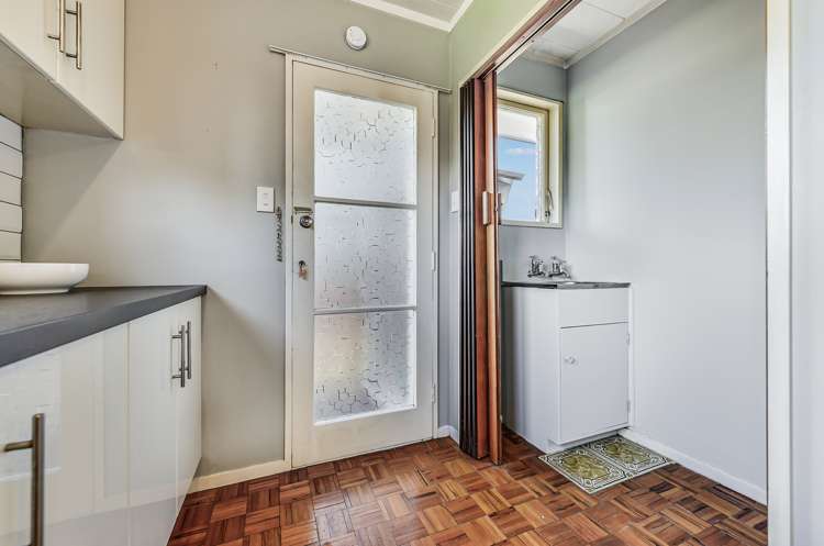 13a Lewis Street Glenview_11