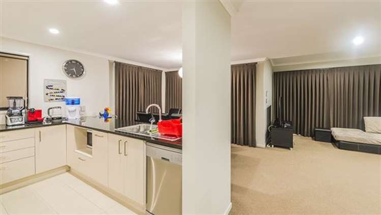 3 Hirimate Place Flat Bush_17