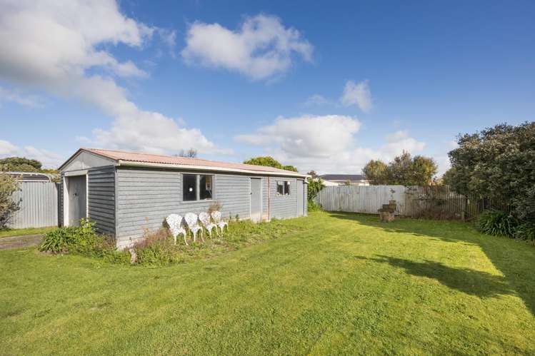 9 Somerset Crescent Highbury_14