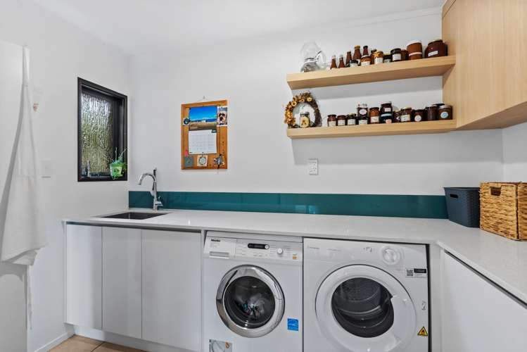 1614 State Highway 14 Maungatapere_28