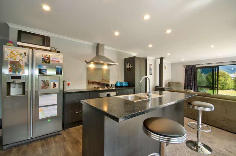 8 Lochburn Avenue Glenorchy_6