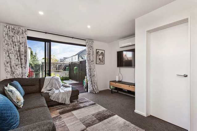 5/20 Ajax Street Burwood_2