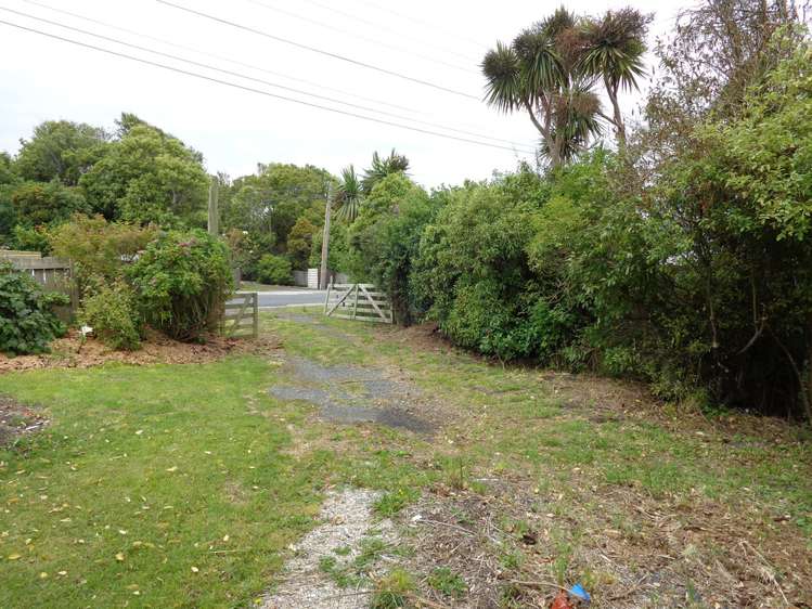 17 Rata Street Kaka Point_12