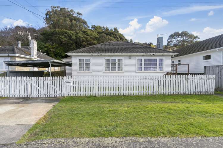 195 Wellington Road Wainuiomata_15