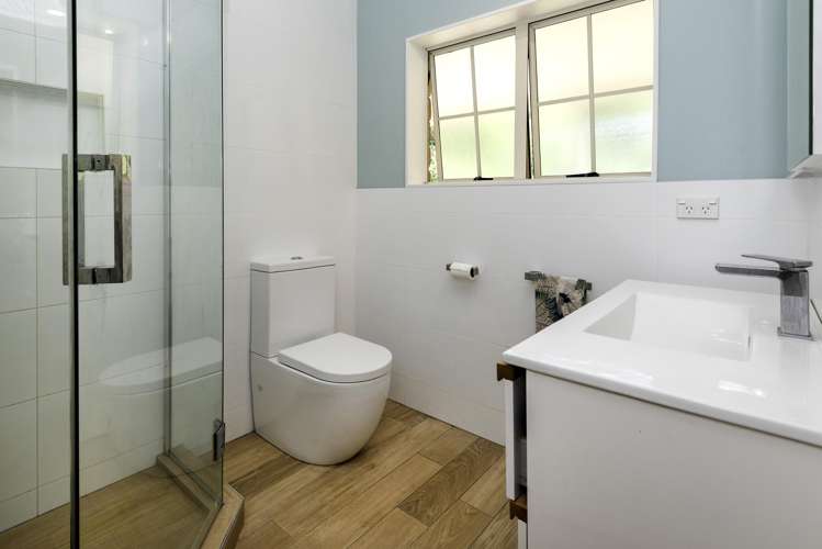 26 Bernie Edwards Place Botany Downs_12