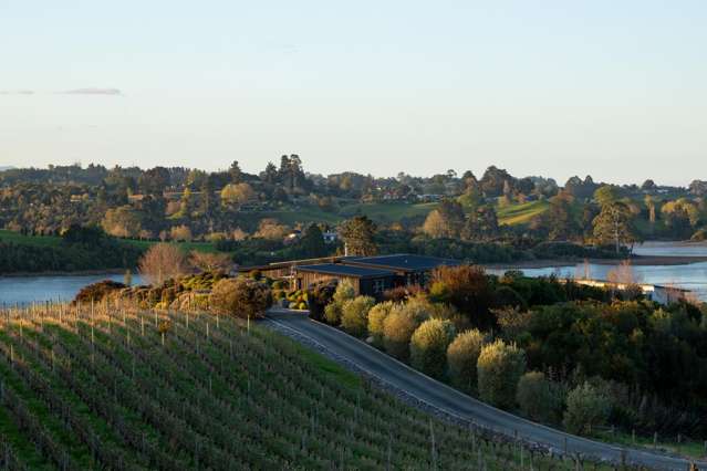 Estuary Views. Exceptional Living