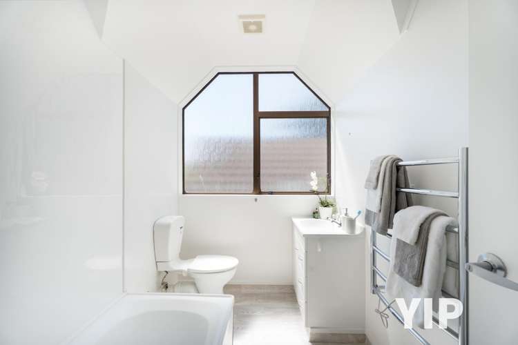 2/46 Wingfield Place Churton Park_9